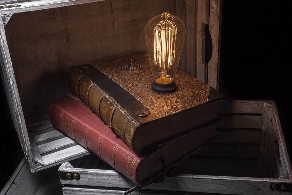 contraband-playing-cards-lamp