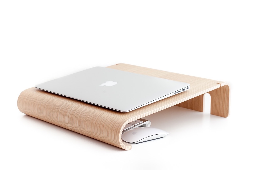 nordic-appeal-macbook-wall-desk-2