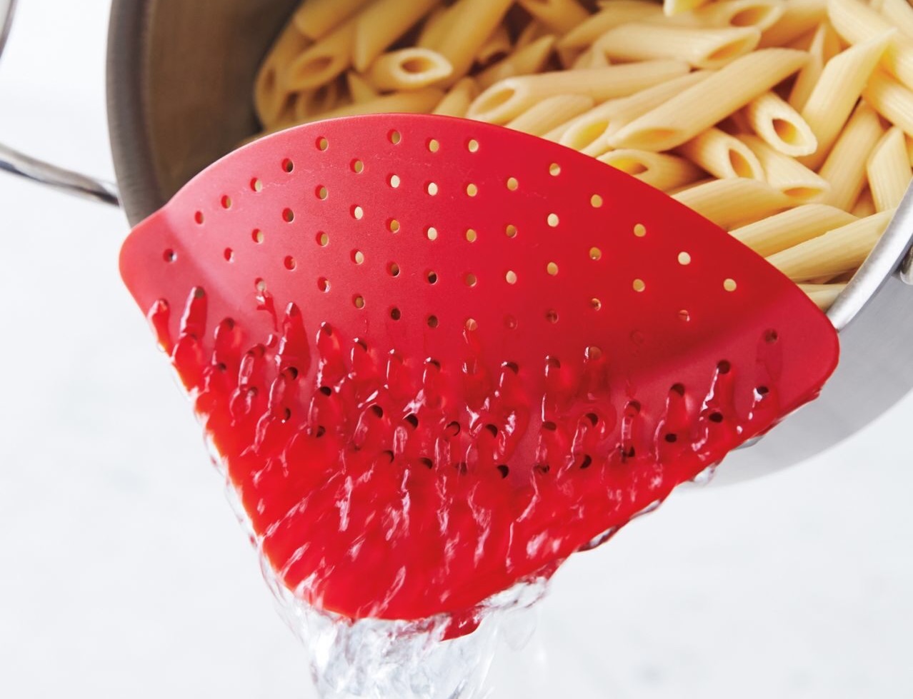 chefs-planet-clip-and-drain-strainer