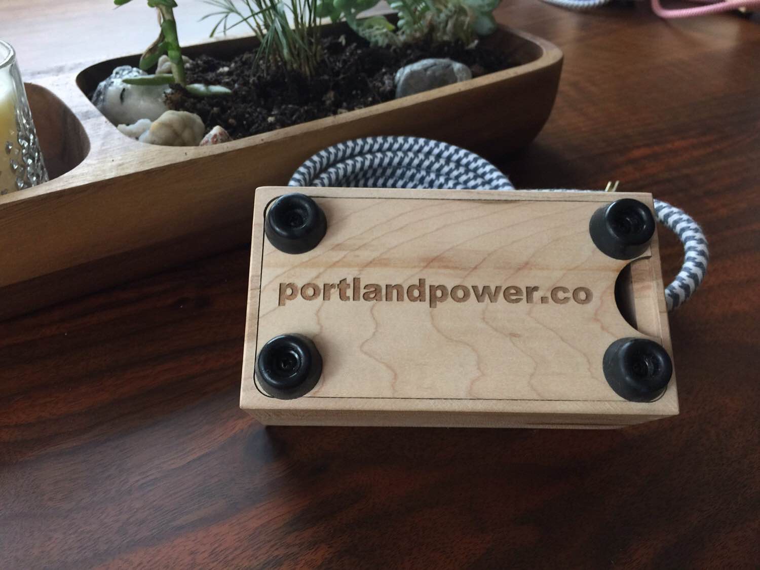 portland-power-co-wooden-charging-stations-3