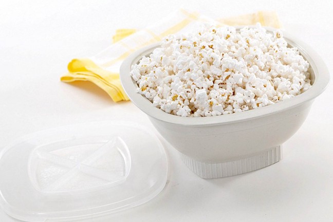 nordic-ware-12-cup-microwave-popcorn-popper
