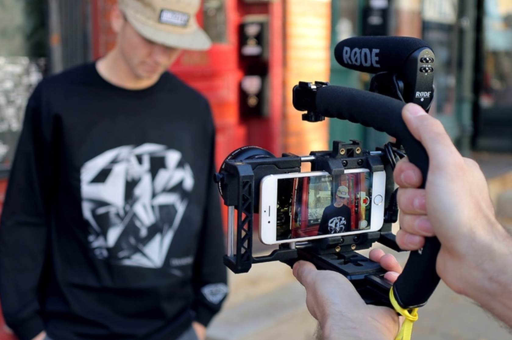 beastgrip-pro-camera-rig-system-for-iphone-3