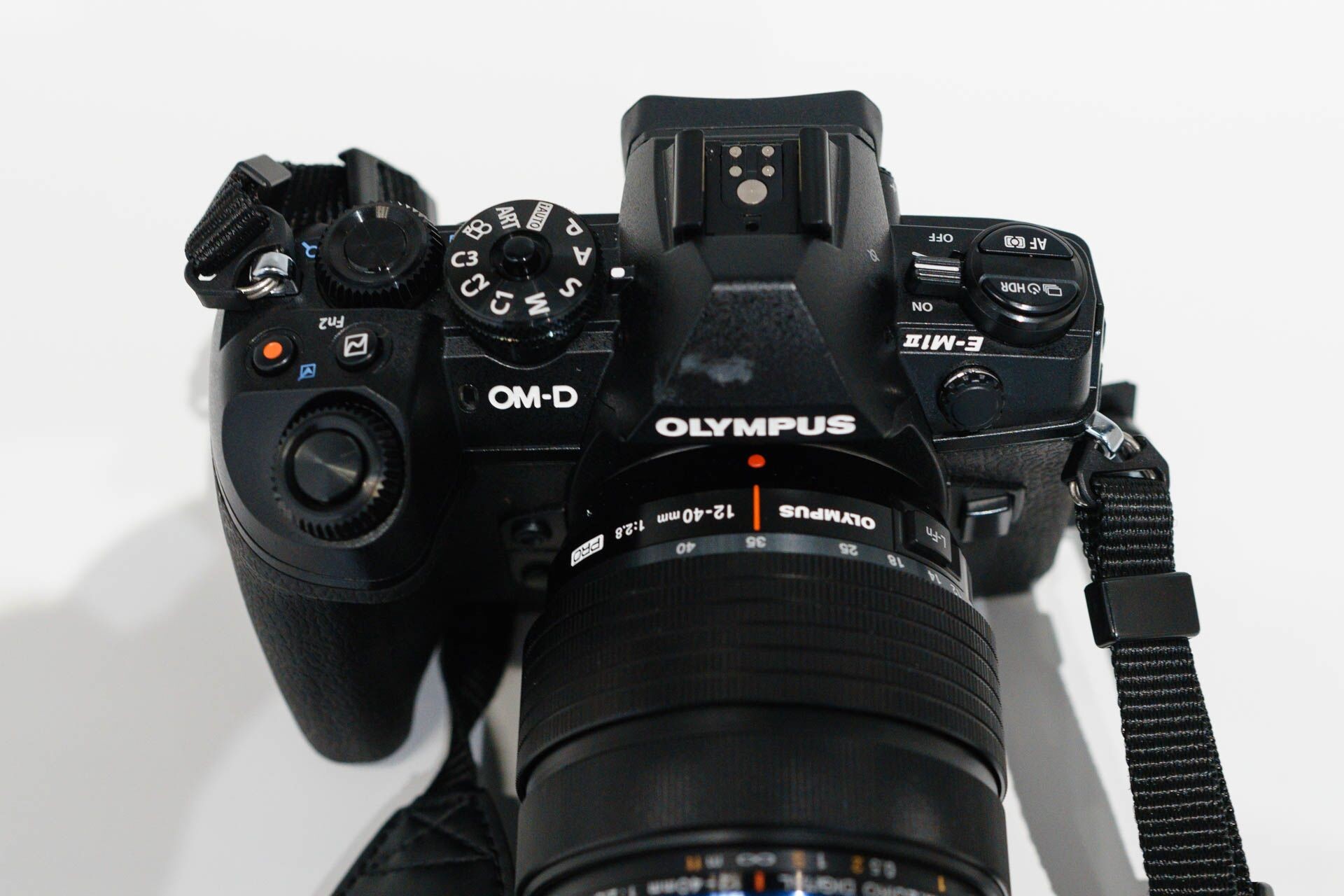 Olympus yesterday announced their brand new OM-D E-M1 Mark II Micro Four Thirds camera.