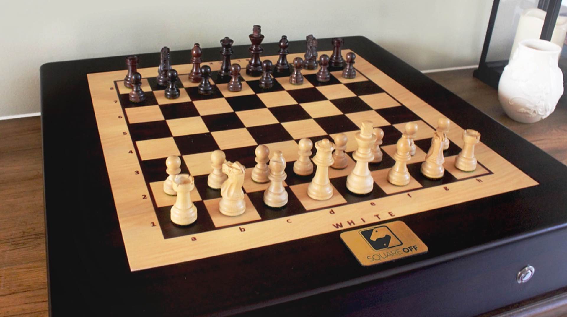 Awesome Kickstarter Chess Set Pieces Move On Their Own