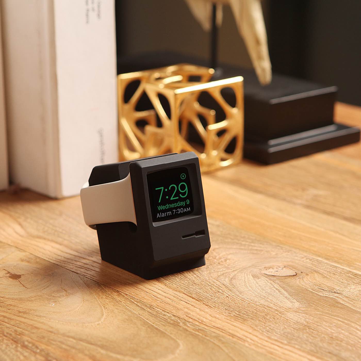 elago-w3-stand-for-apple-watch-3