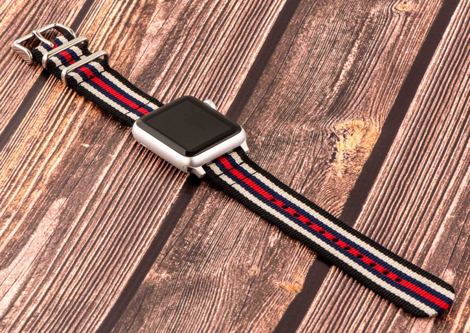 Apple watch series hot sale 4 nato strap