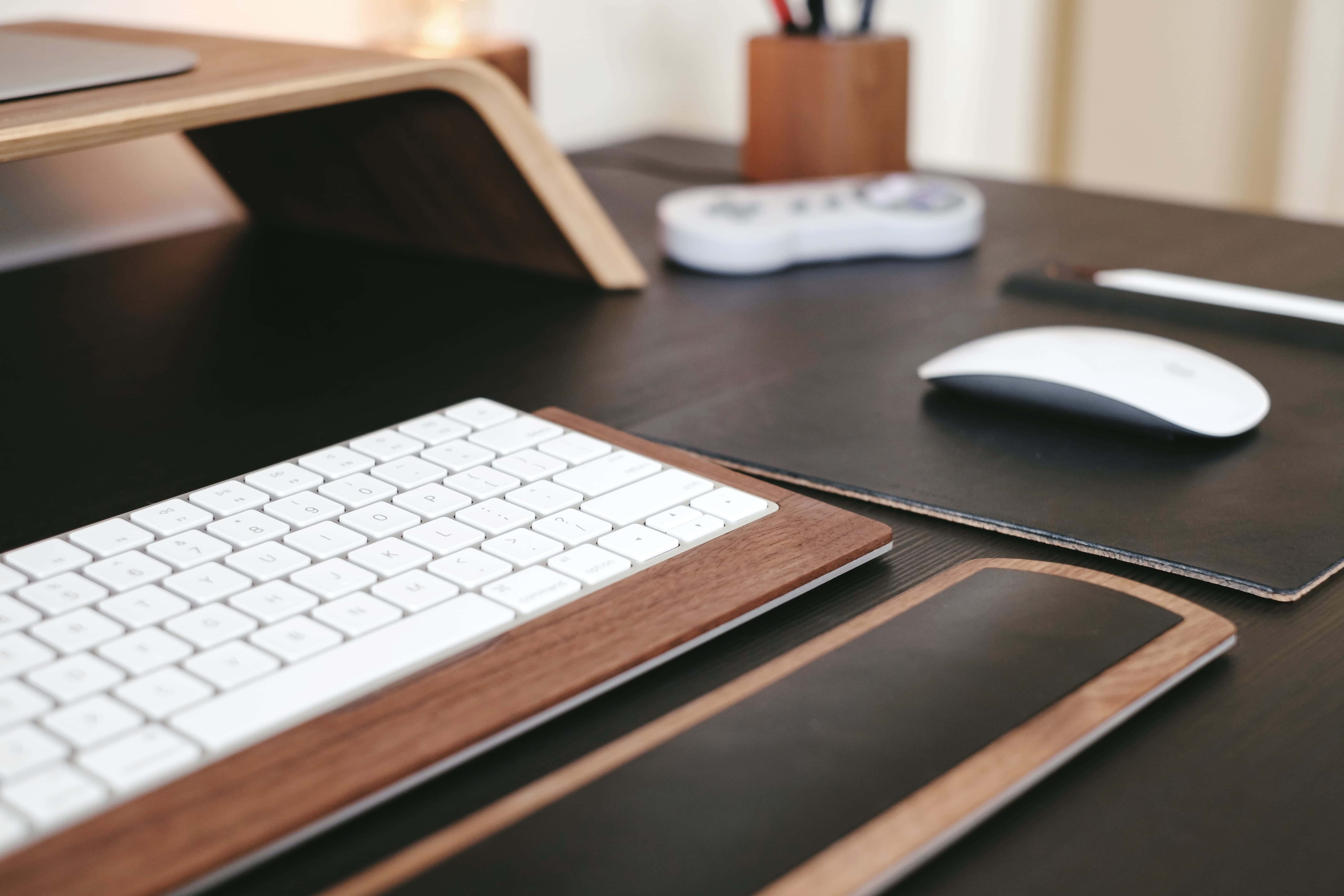 Grovemade Leather and Wood Mousepad (Oak)