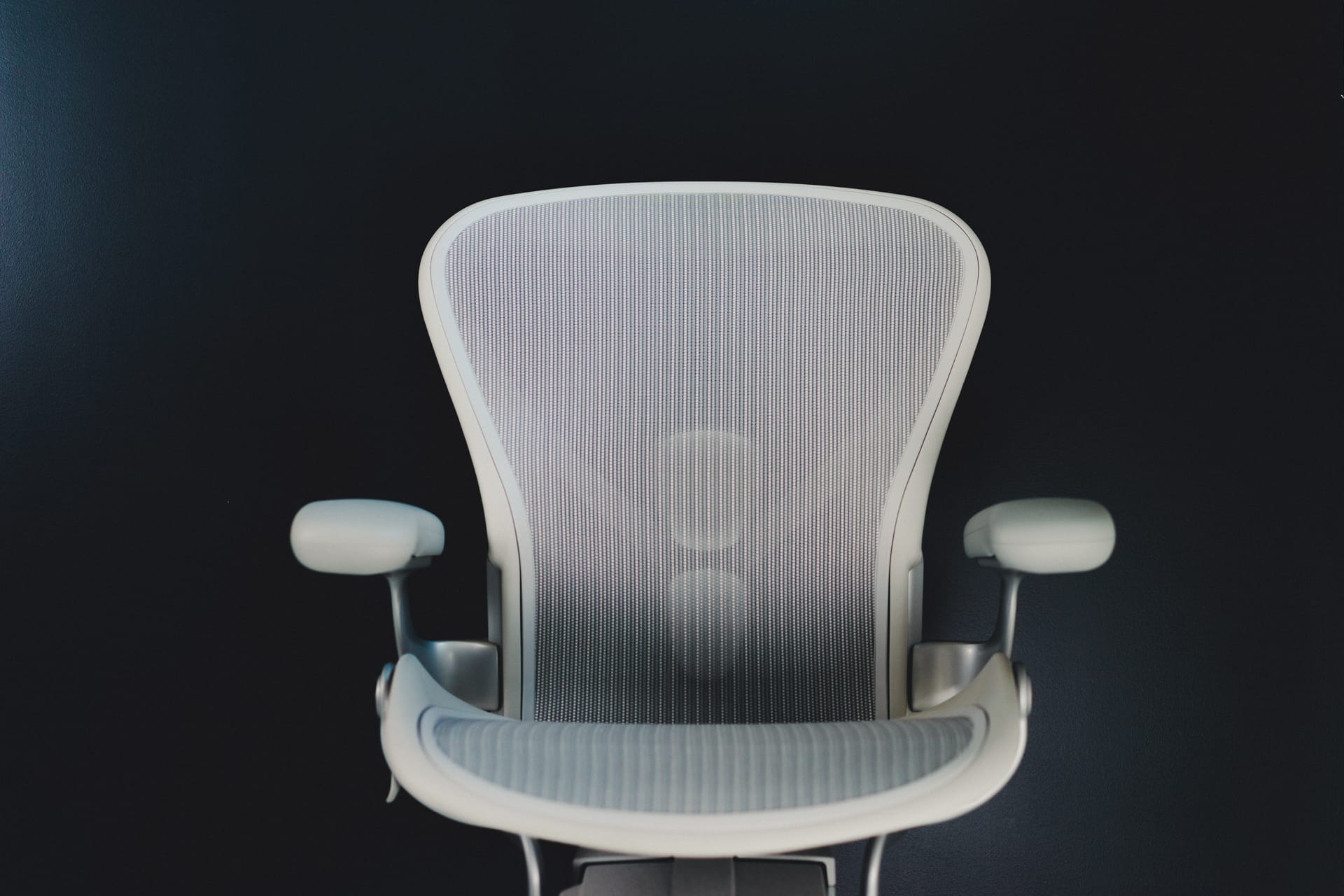 herman miller aeron recline angle