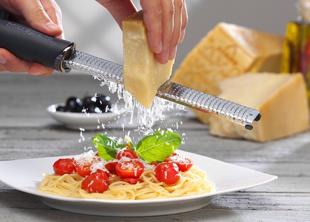 microplane-46020-premium-classic-zester-grater-2