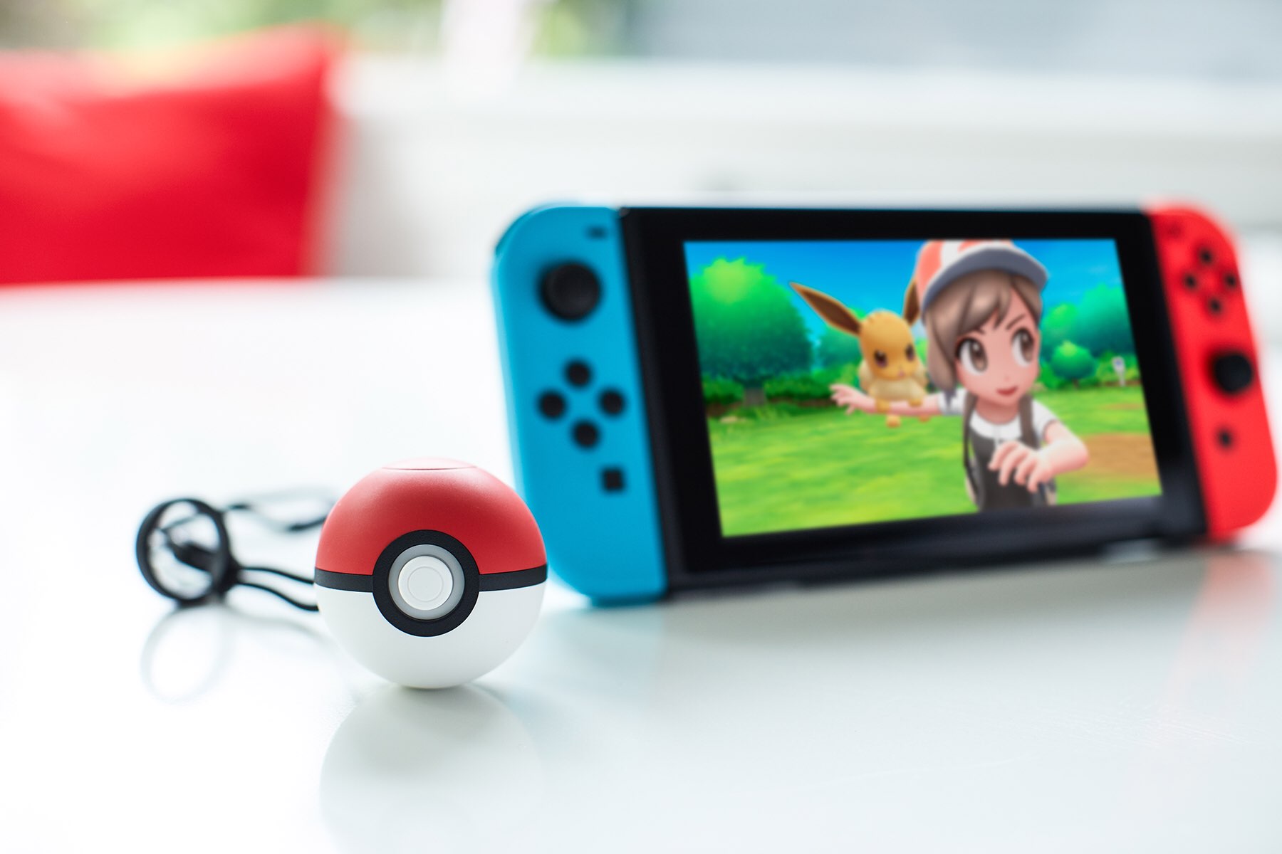 pokemon-lets-go-for-nintendo-switch-poke-ball-plus