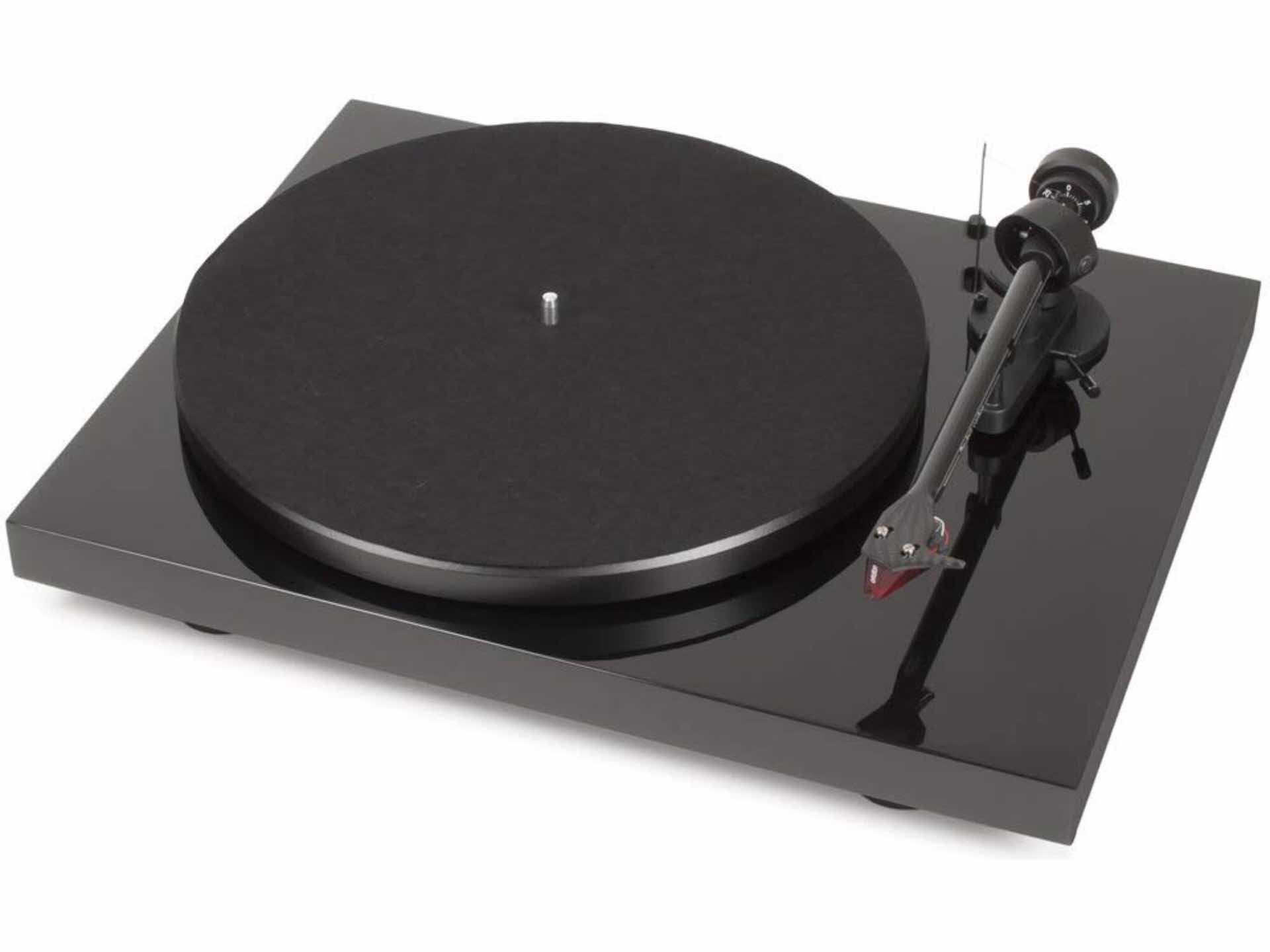 pro-ject-debut-carbon-turntable-vinyl-record-player