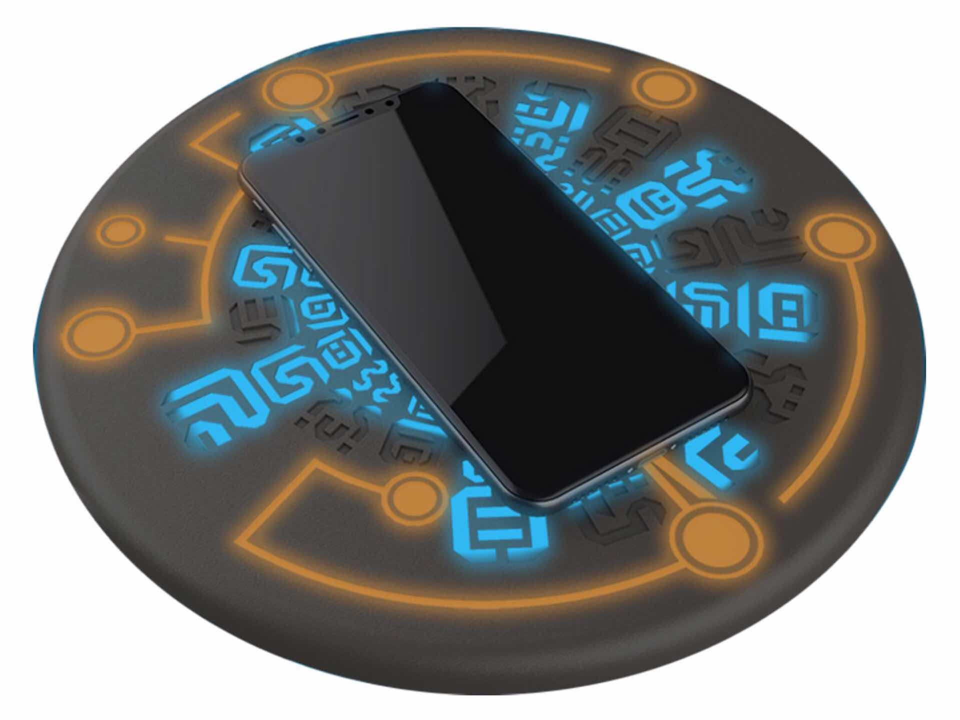 regisbox-sheikah-slate-zelda-themed-wireless-phone-charging-pad