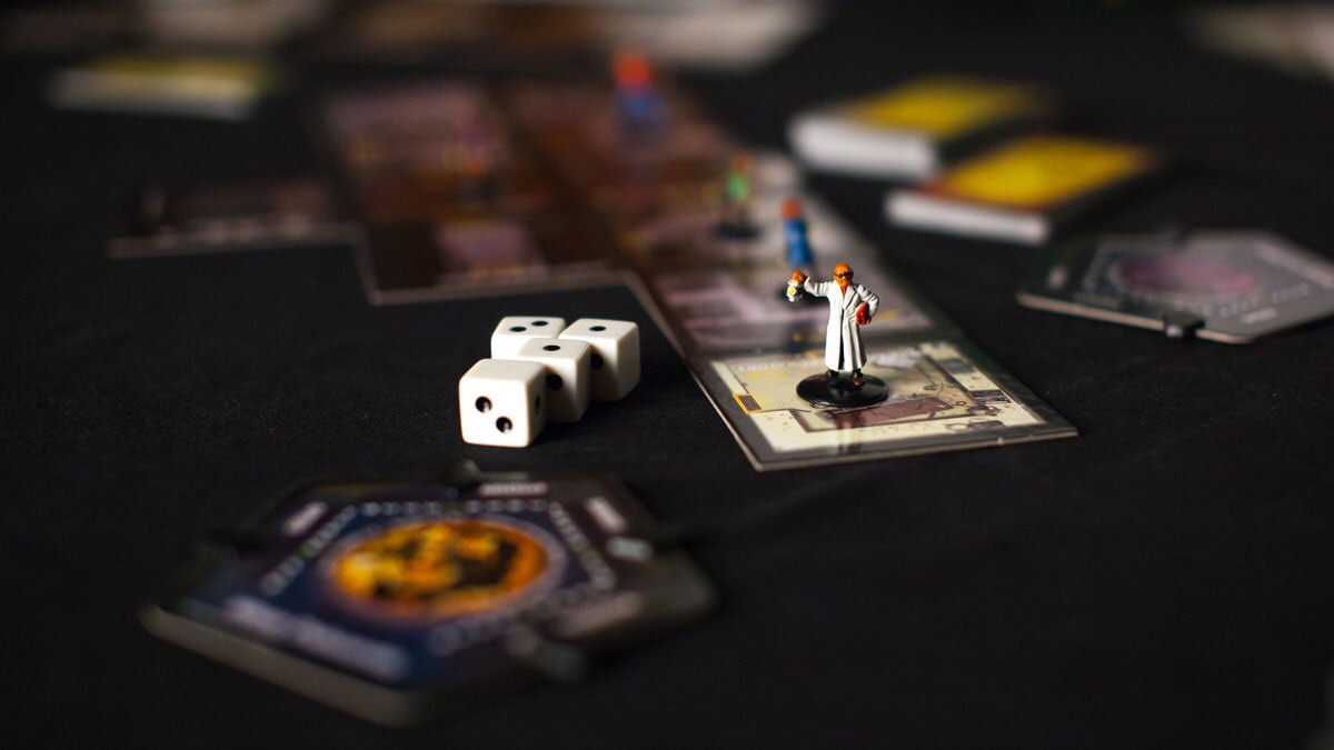 betrayal-at-house-on-the-hill-board-game-3