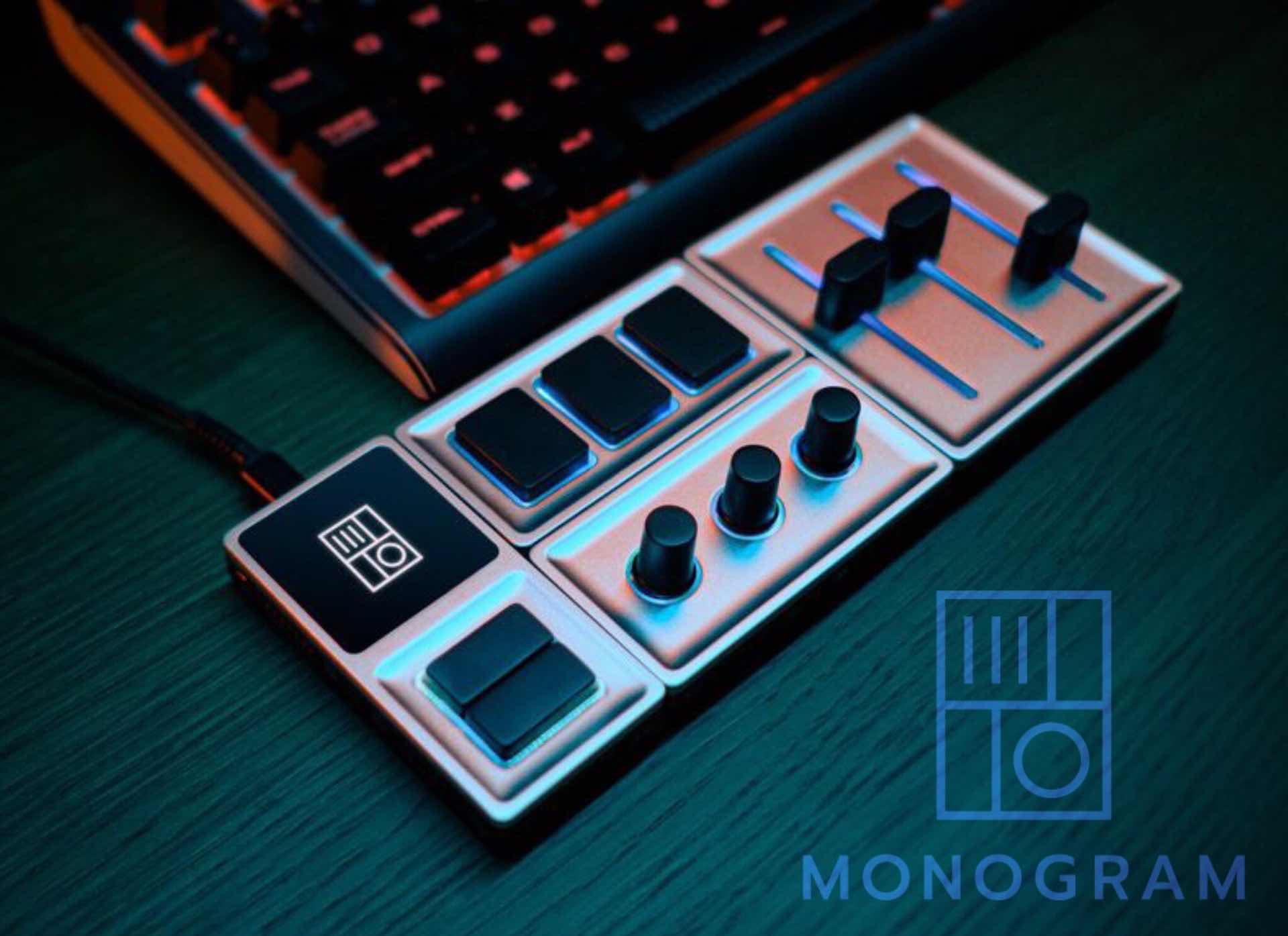 monogram-creative-console