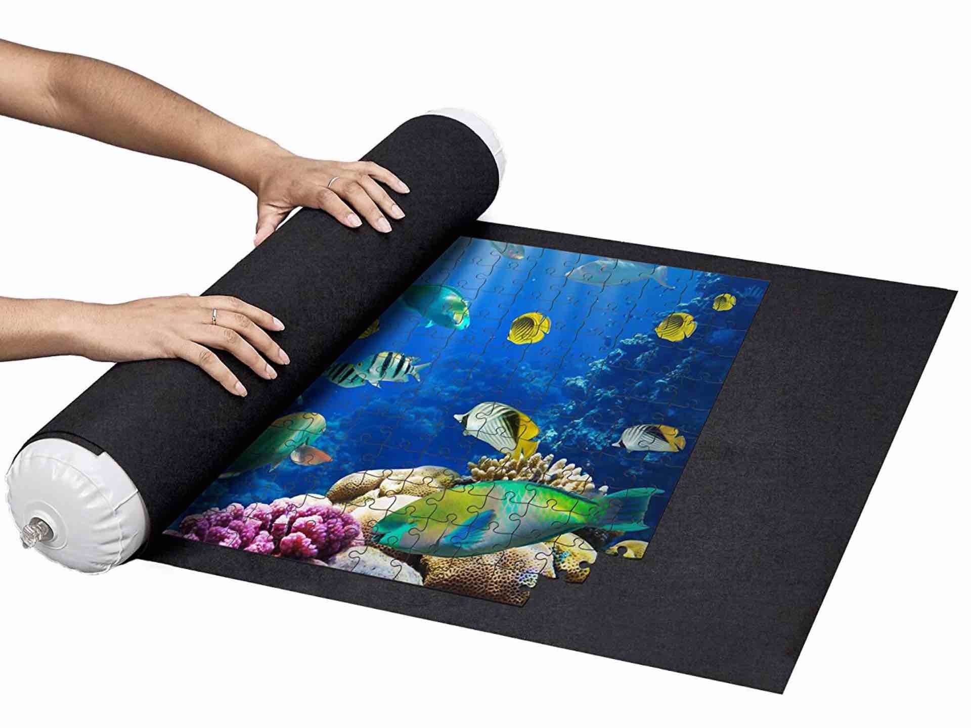 Jigsaw deals puzzle mat