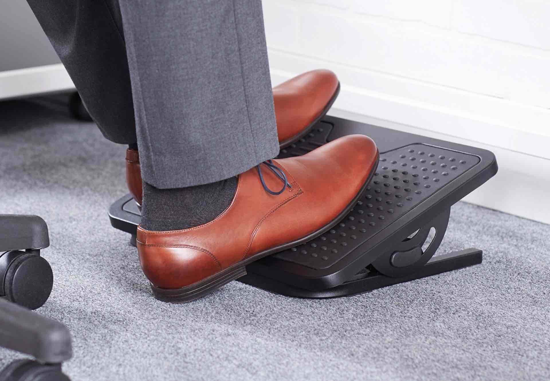 adjustable under desk foot rest with wheels