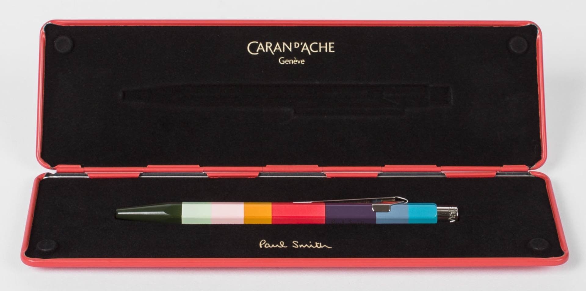 caran-dache-paul-smith-edition-artist-stripe-849-ballpoint-pen-case-interior