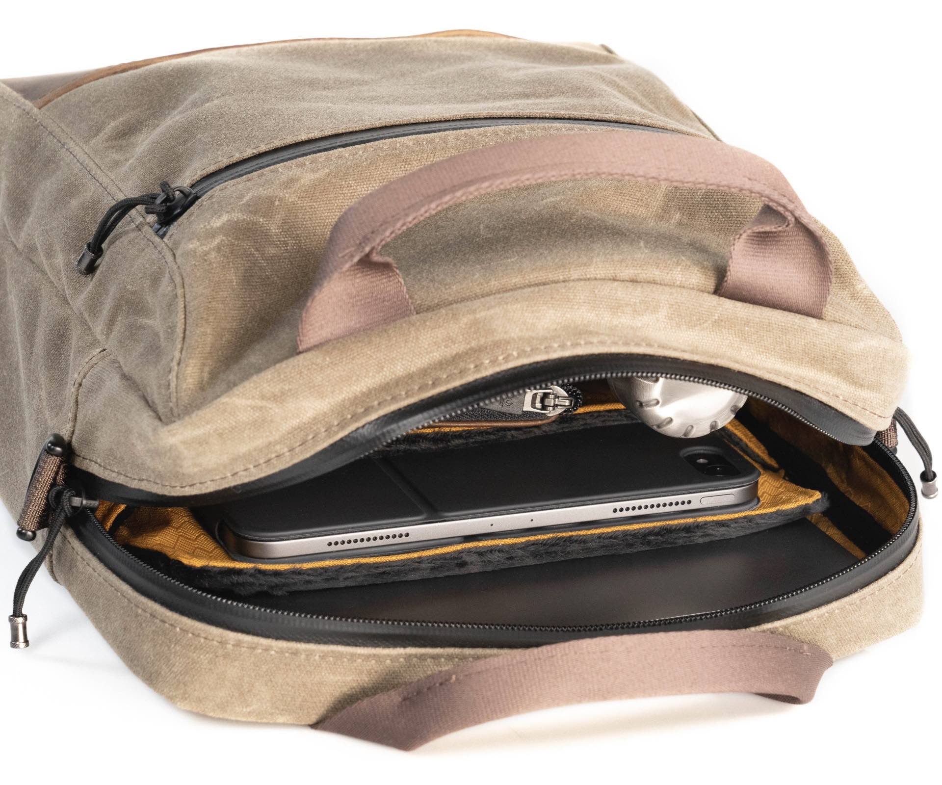 waterfield-designs-hitch-crossbody-laptop-brief-open