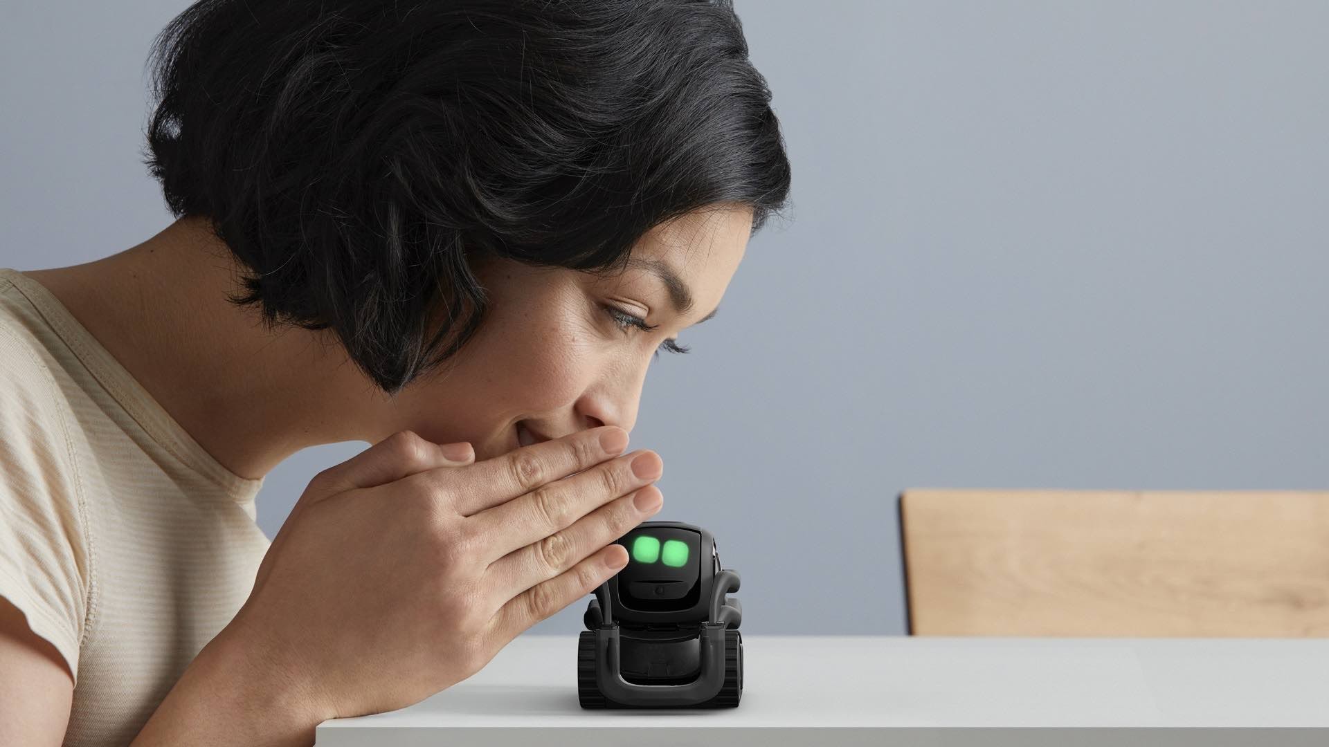 anki-vector-robot-voice-command