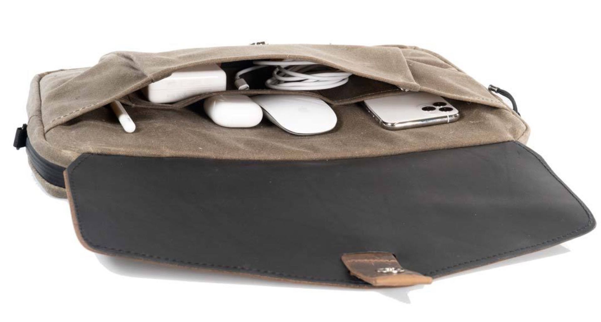 waterfield-designs-outback-duo-laptop-brief-front pocket