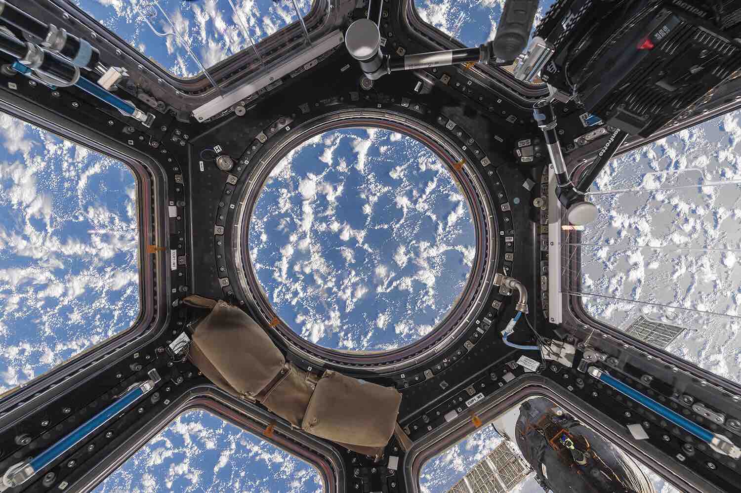 interior-space-by-roland-miller-and-paolo-nespoli-2