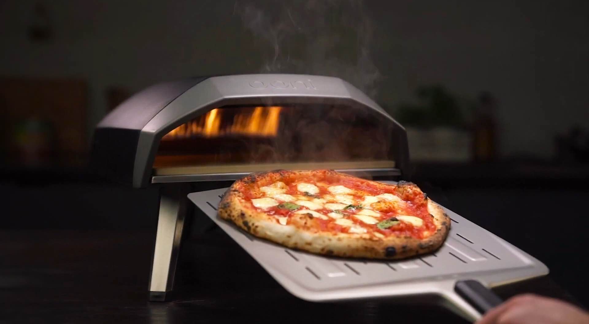 ooni-koda-gas-powered-outdoor-pizza-oven