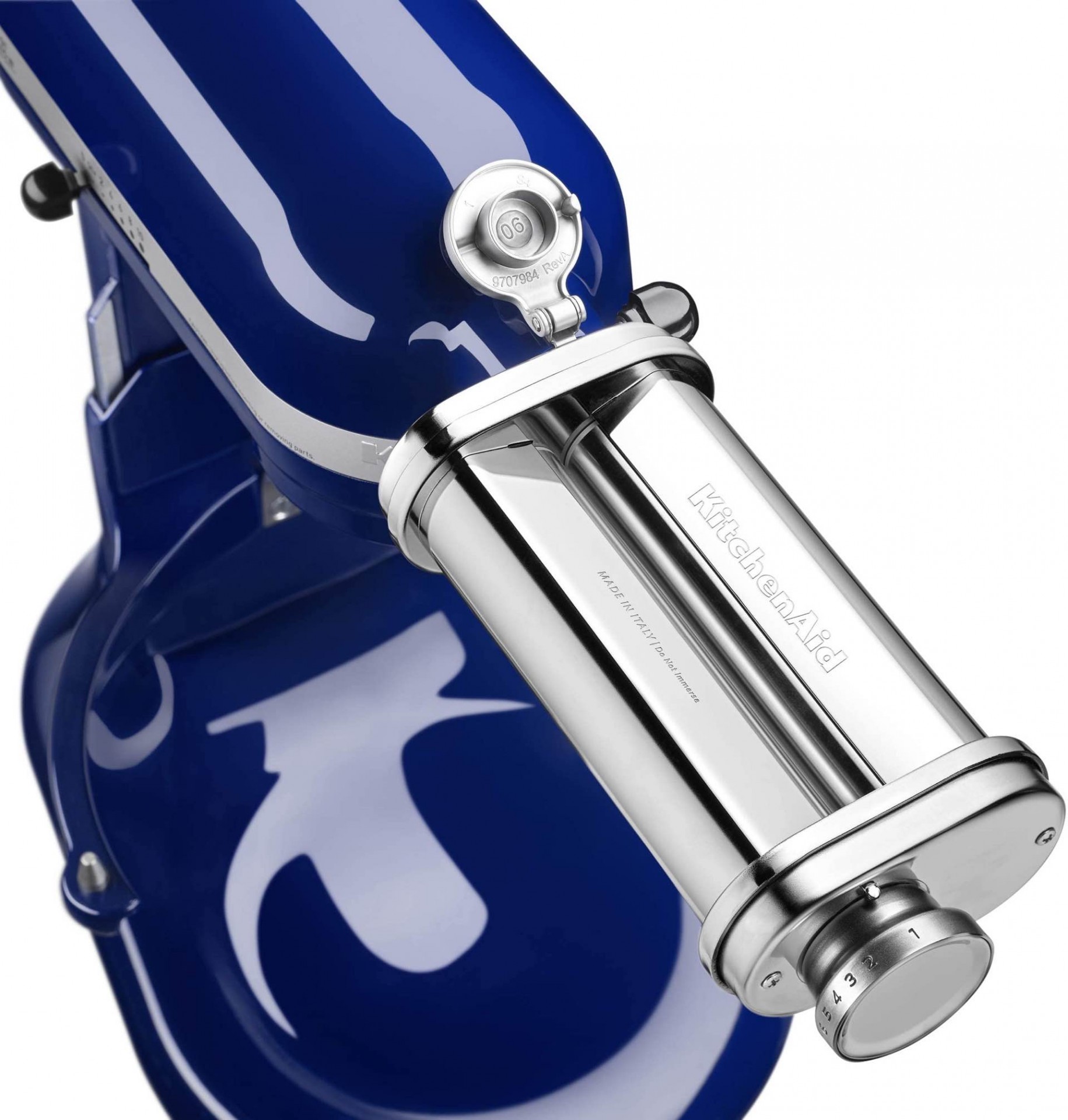 kitchenaid-pro-600-series-stand-mixer-cobalt-blue-attachment