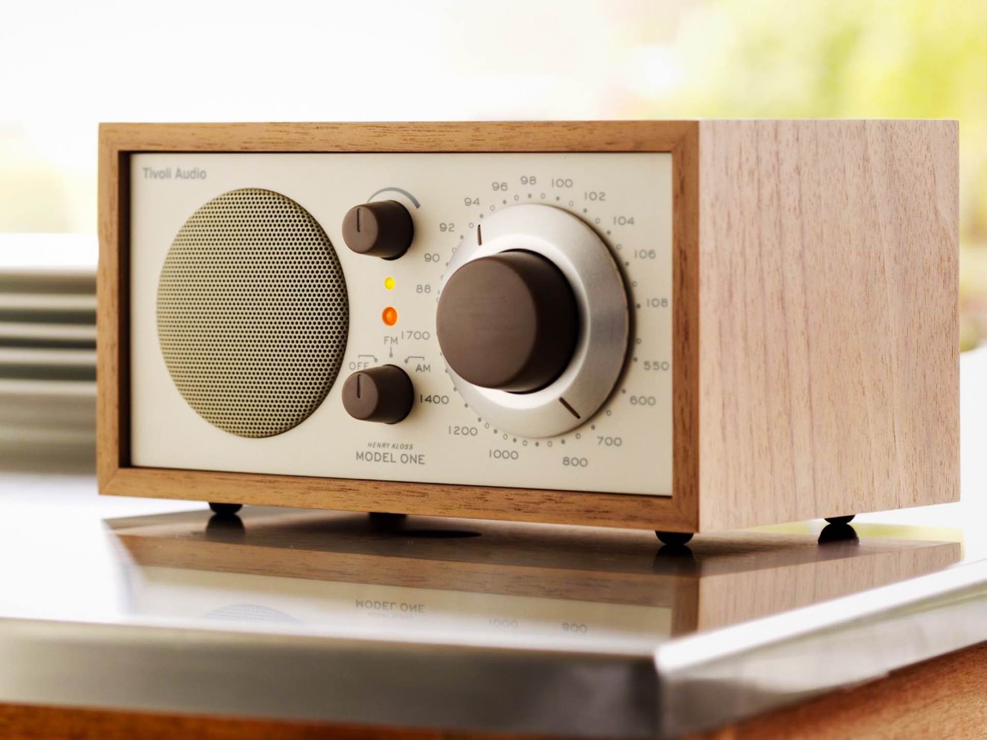 Tivoli Audio “Model One” Retro AM/FM Radio — Tools and Toys