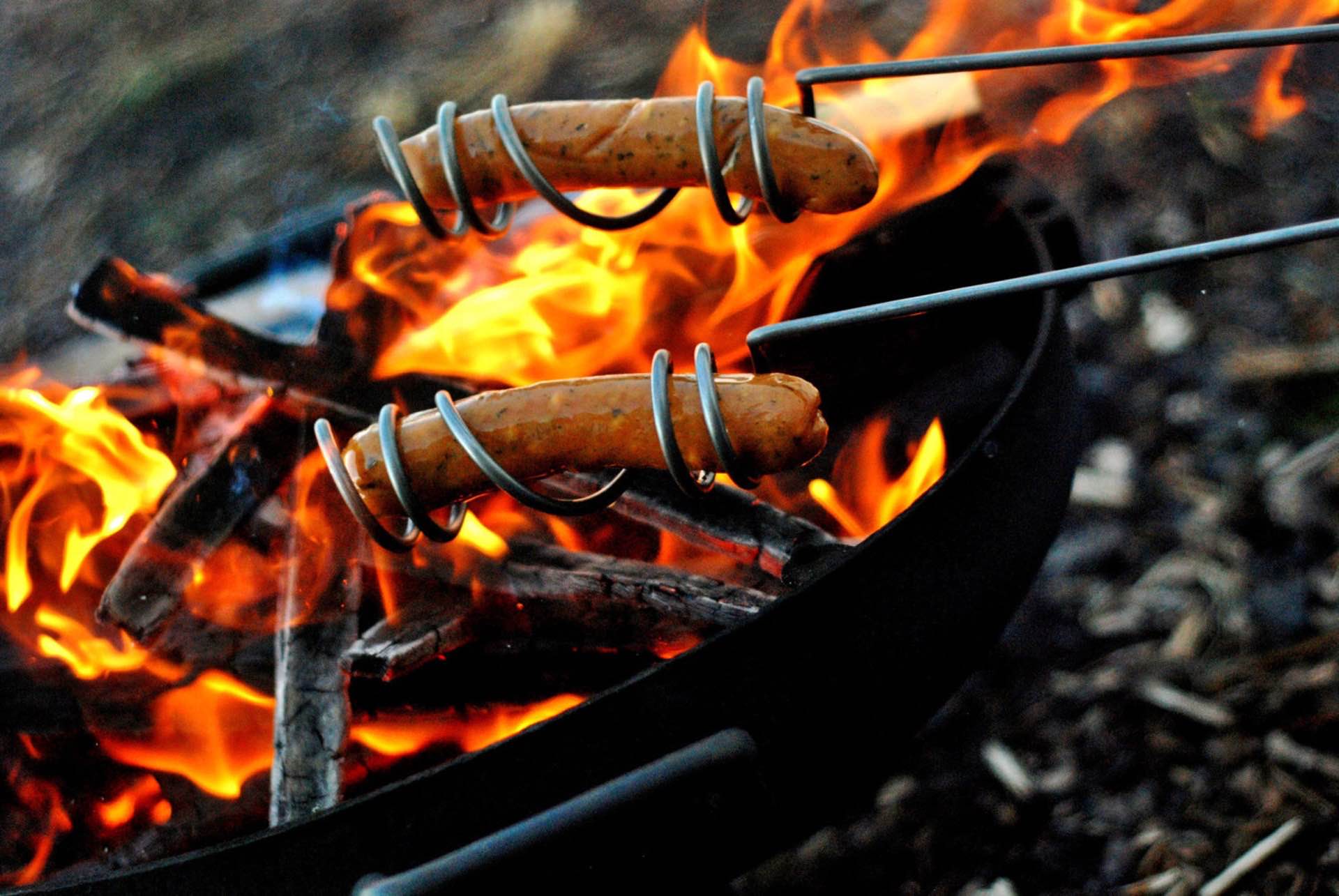 curly-dog-roasters-curly-hot-dog-roasting-sticks