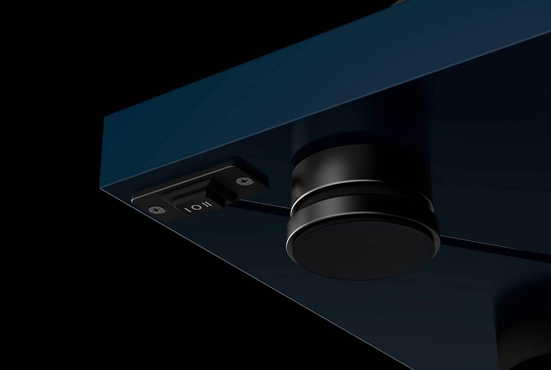 pro-ject-debut-carbon-evo-turntable-underside
