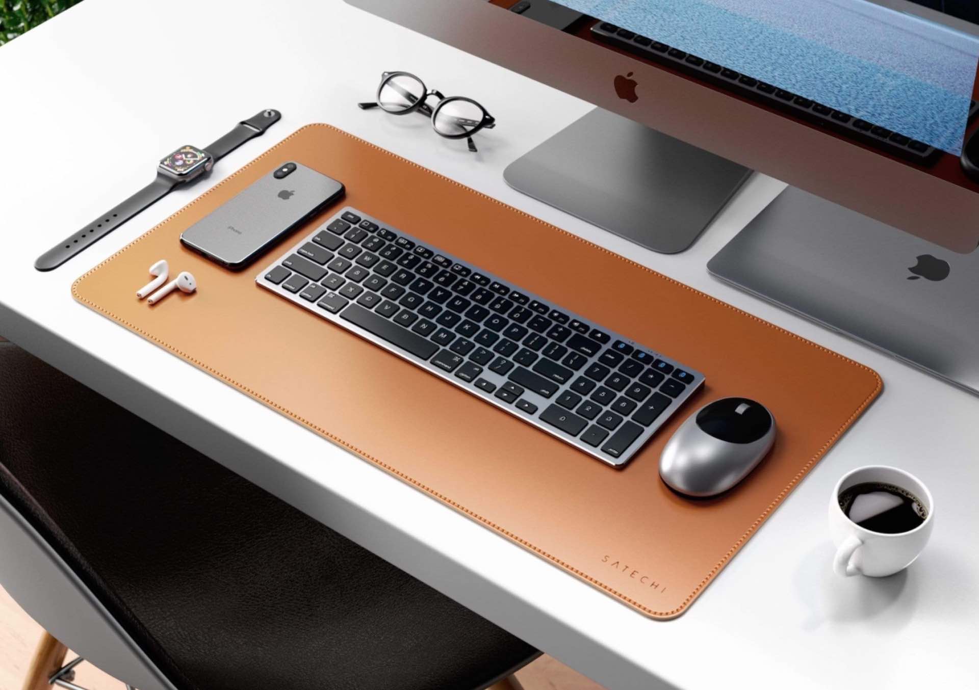 satechi-eco-leather-deskmate-desk-pad-brown