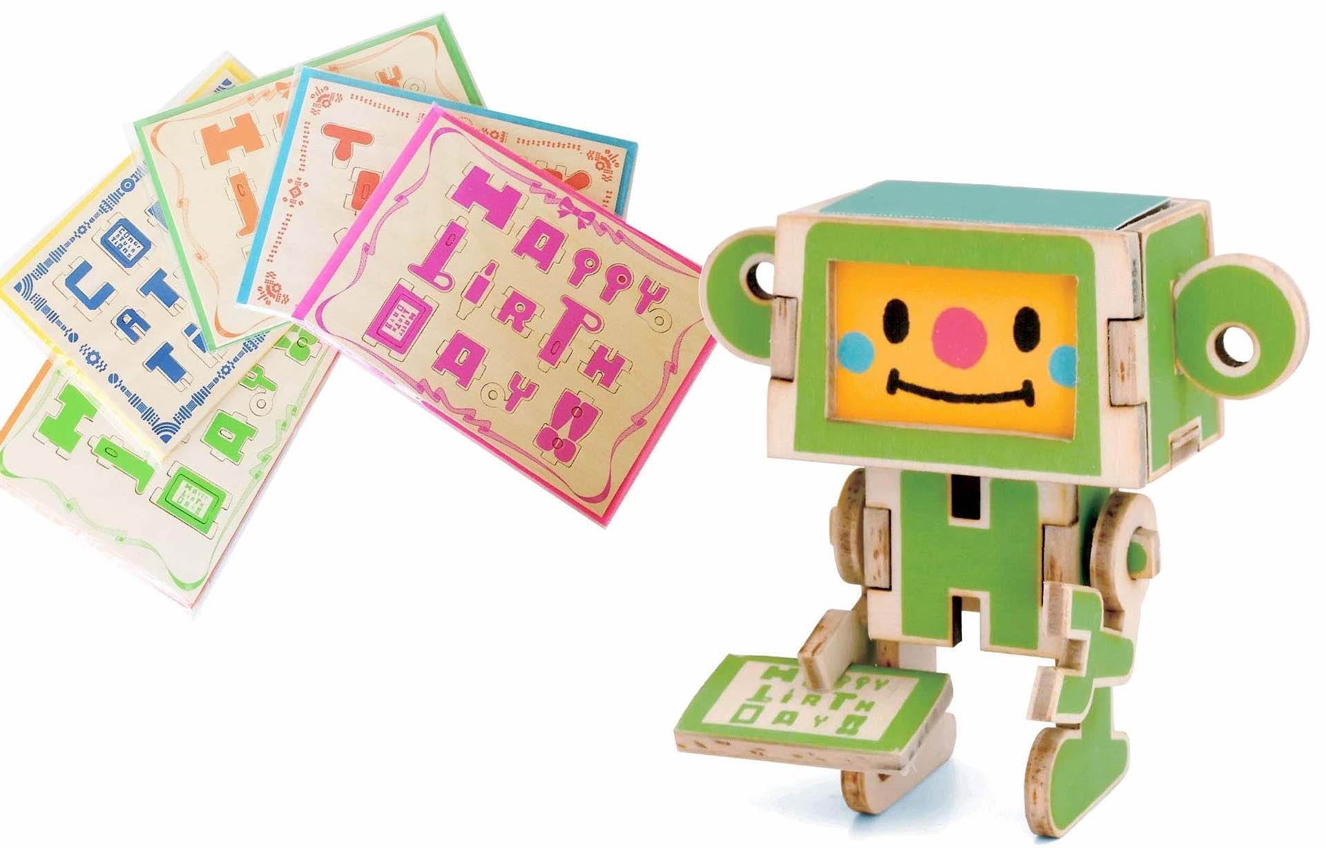 play-deco-wooden-robot-greeting-cards