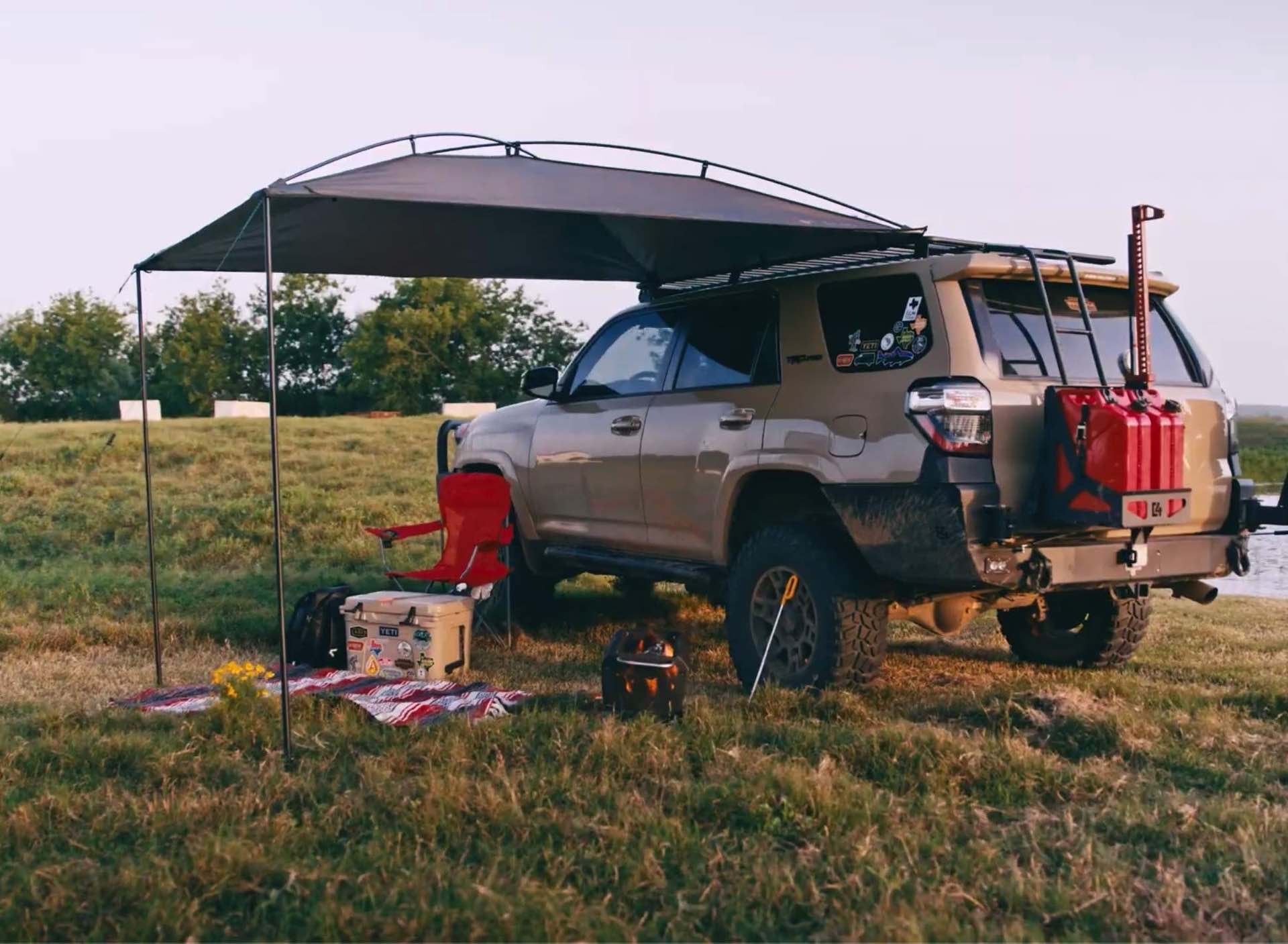 moonshade-portable-vehicle-awning-campsite