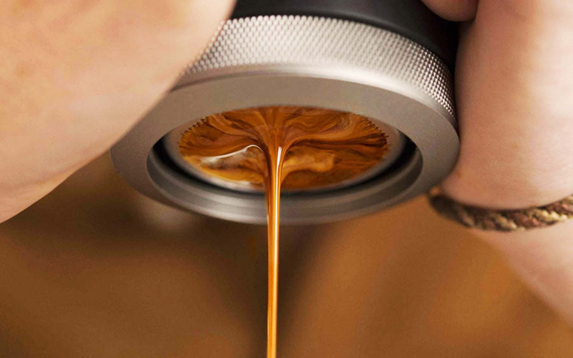 wacaco-picopresso-portable-espresso-maker-shot-closeup