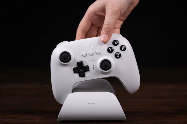 8bitdo-ultimate-game-controller-with-charging-dock