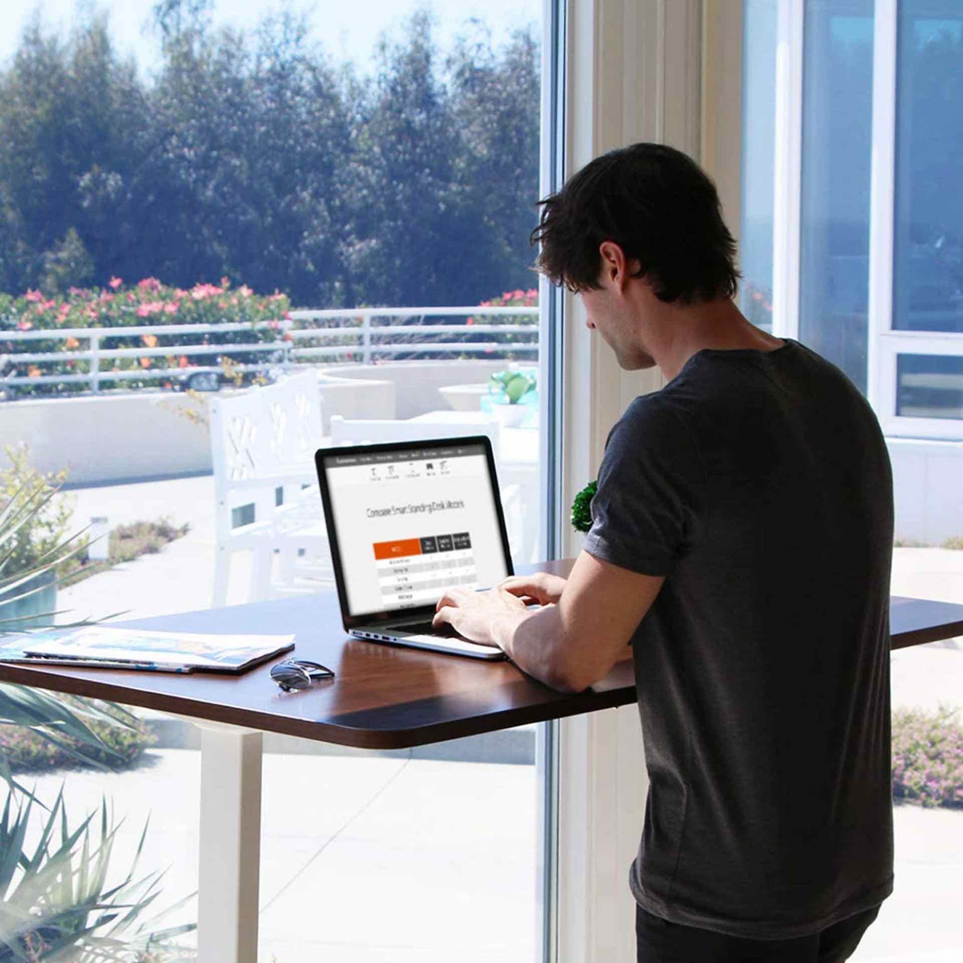 autonomous-hybrid-dual-motor-standing-desk-lifestyle