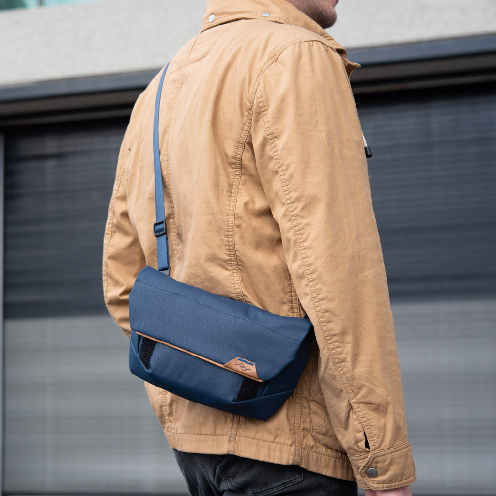 peak-design-field-pouch-v2-lifestyle