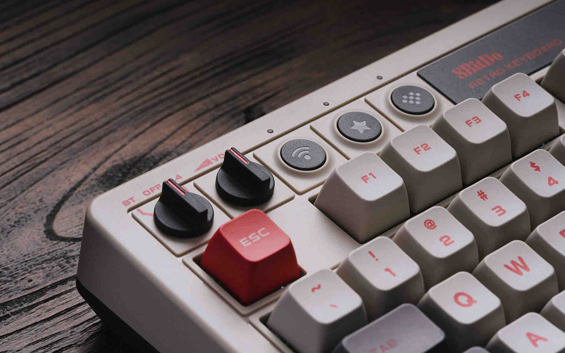 8bitdo-retro-mechanical-keyboard-control-panel