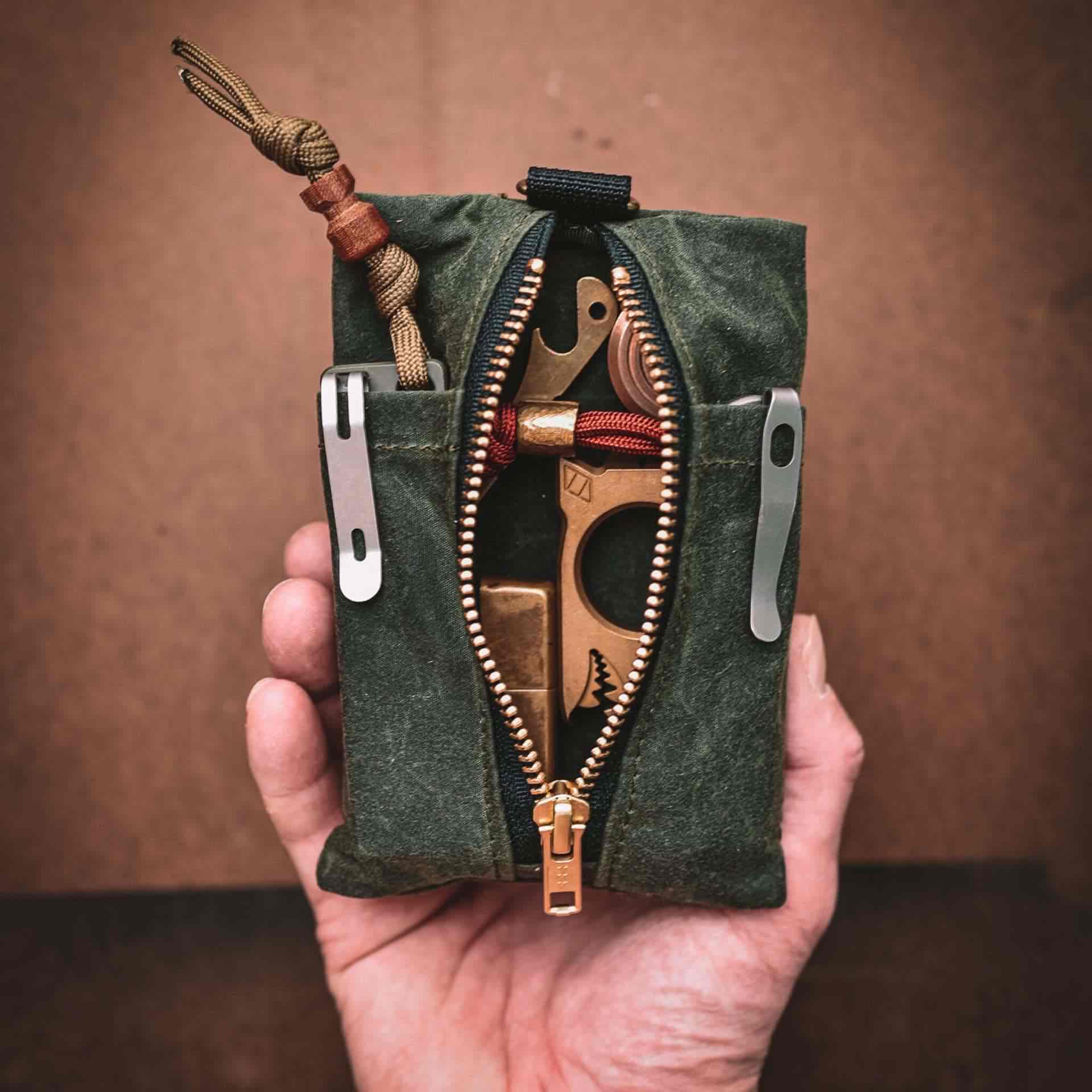 hitch-timber-pocket-tool-pouch-in-hand-open