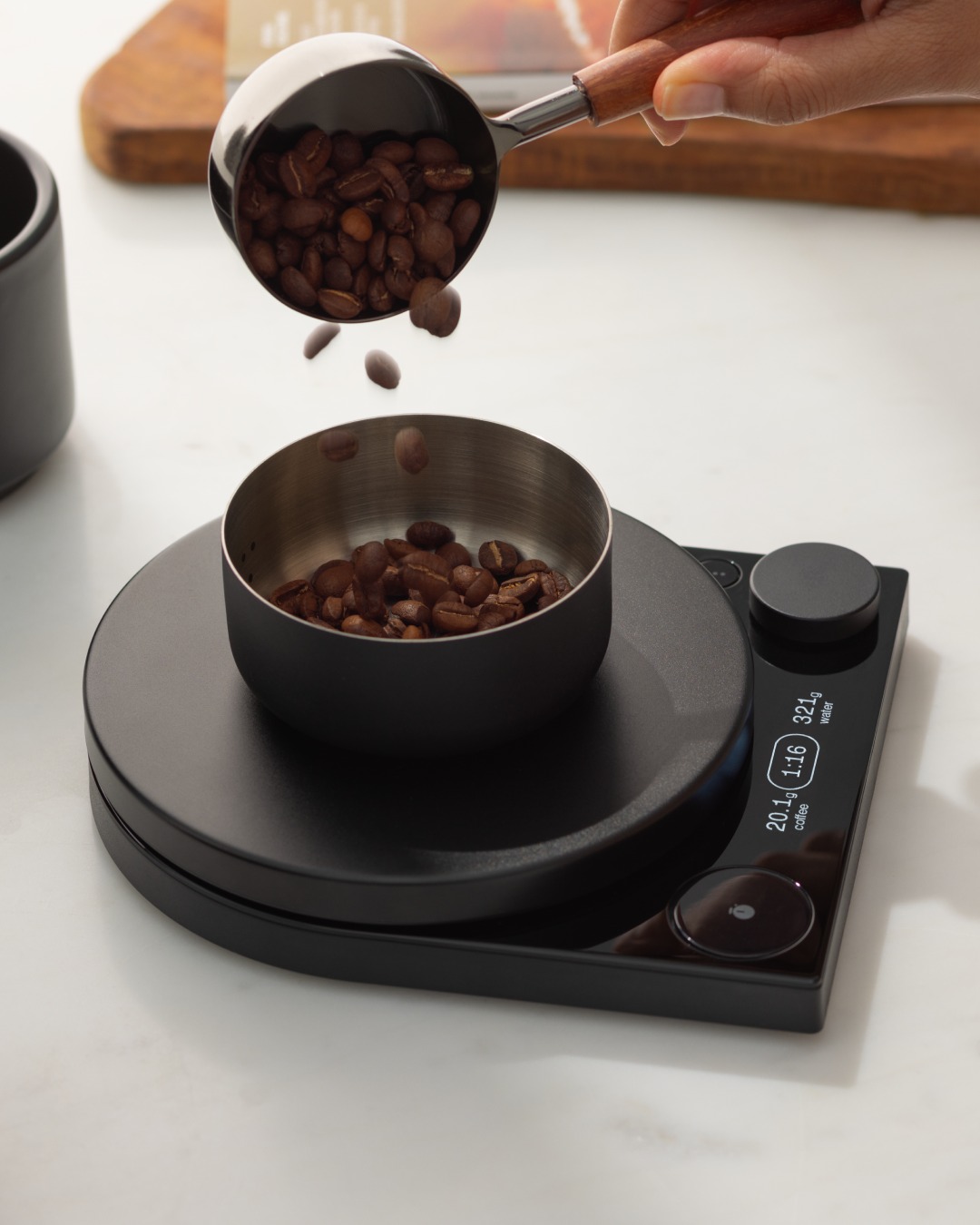 fellow-tally-digital-pour-over-coffee-scale-beans