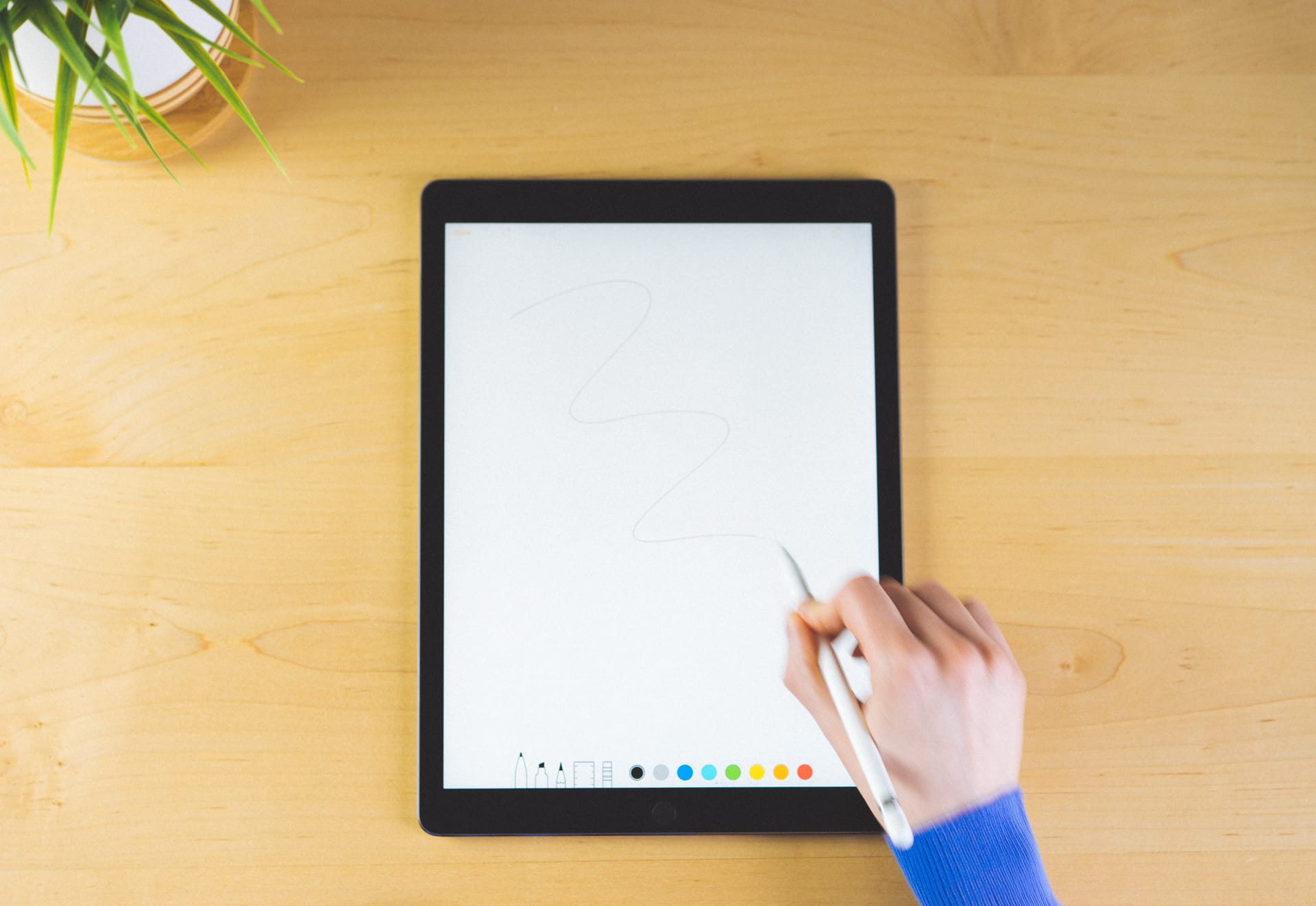 Apple Pencil and Smart Keyboard